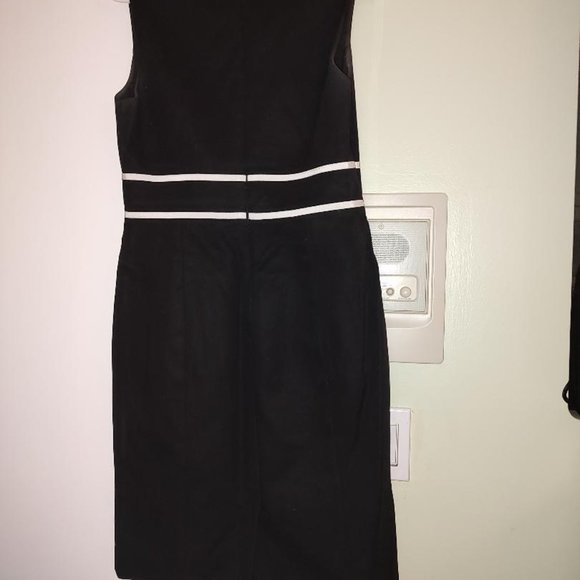 Black & White Linen Dress - Picture 2 of 2